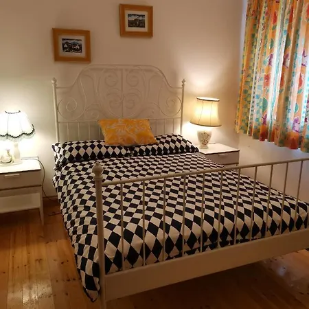 Ground Floor Slievemore Apartment *